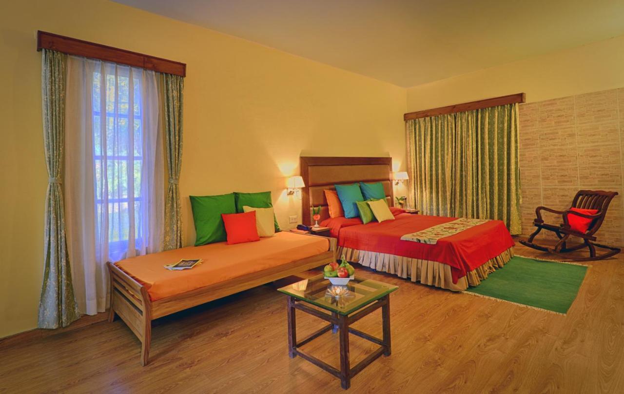 The Lake Resort Naukuchiatal Экстерьер фото