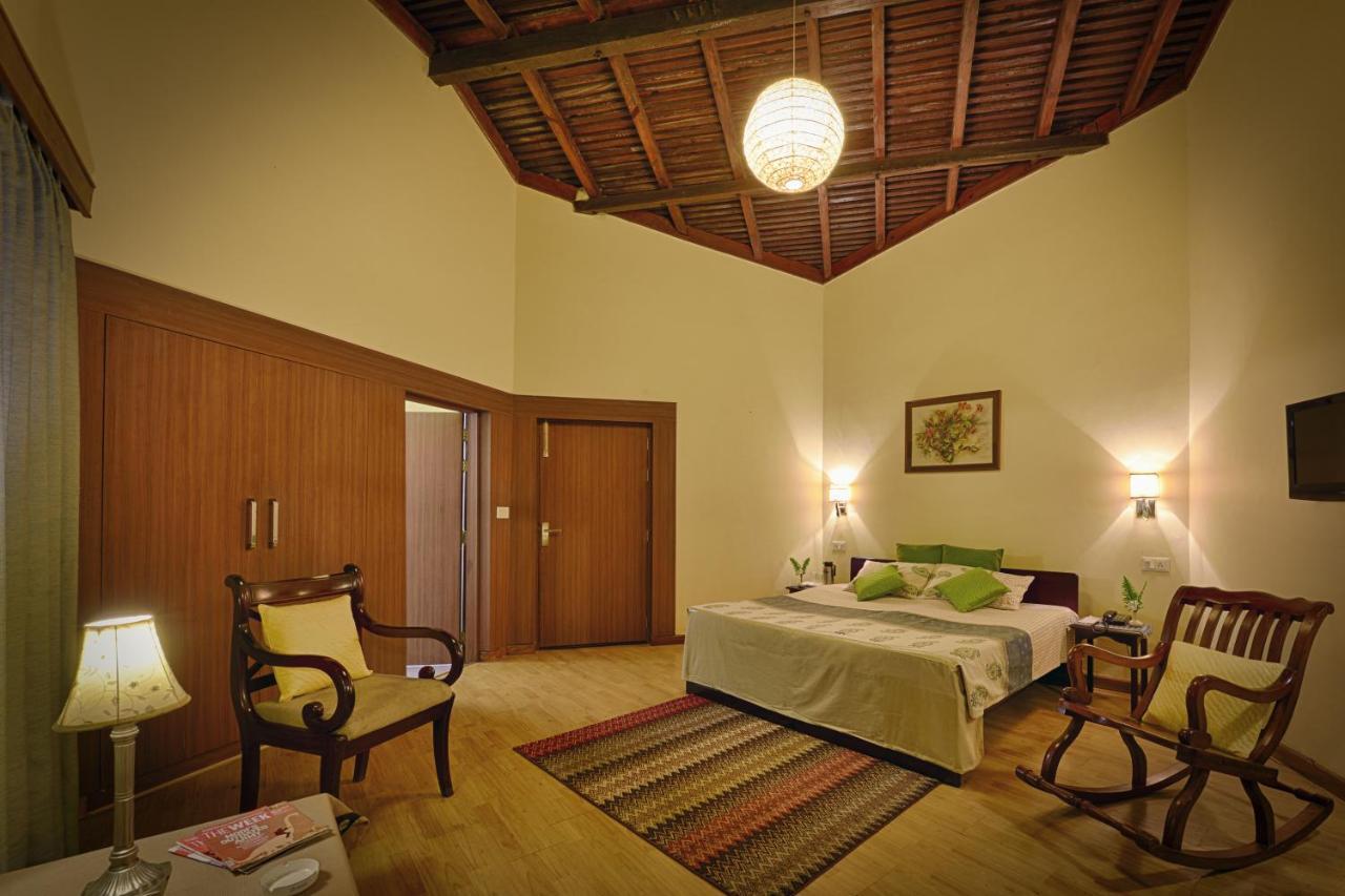 The Lake Resort Naukuchiatal Экстерьер фото
