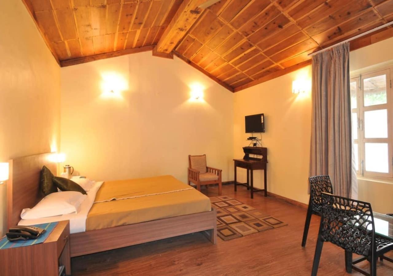 The Lake Resort Naukuchiatal Экстерьер фото